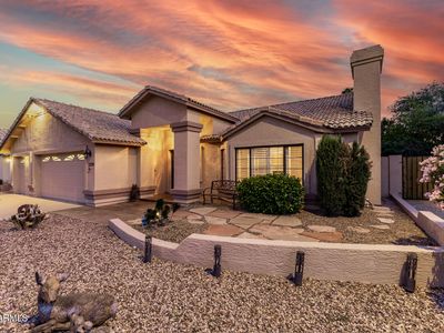 1209 W ROYAL PALMS Court