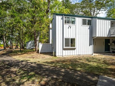 2239 Hawkins Ln
