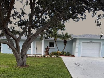 2285 SE Lucaya Street