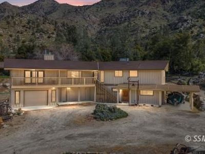 100 Tierra Del Rio Ln