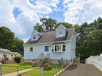 135 Crane St