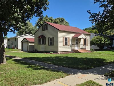 503 E Dodge St