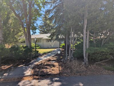 611 Valley View Dr