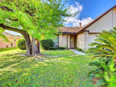 3443 Fountain Spring Dr