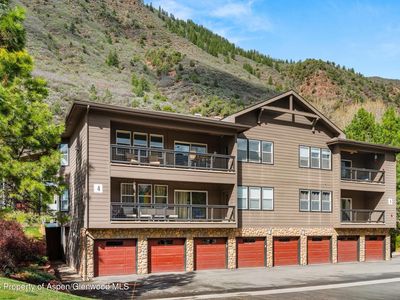 2701 Midland Ave Unit 425