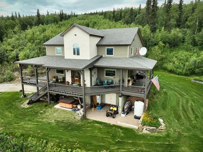 400 Leuthold Dr