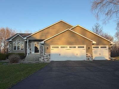 6307 Deerwood Ln
