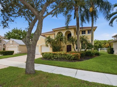 861 Crestview Cir