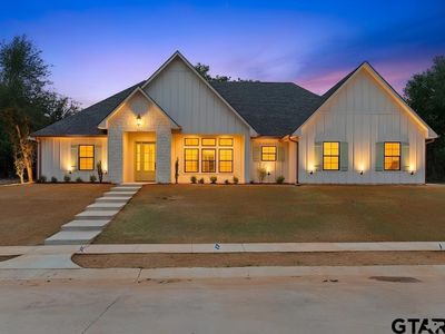 17300 Woodcrest Cir