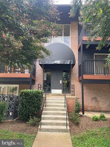 Property at 208 Park Terrace Ct SE APT 49, Vienna, VA