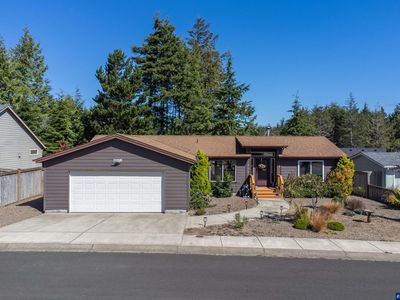 440 SW Wedge Dr