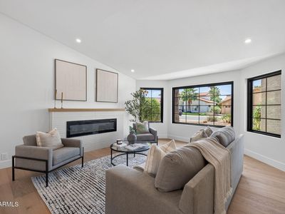5002 E KAREN Drive