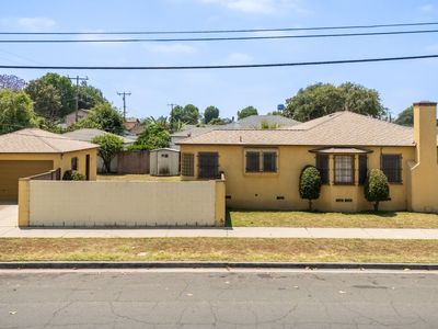 11200 Elm St