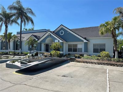 5761 Gatlin Ave APT 526
