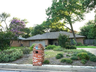 2504 Avonhill Dr