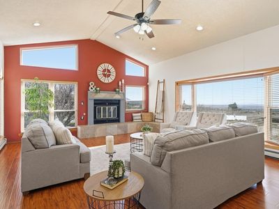 900 Piedra Larga Pl NE