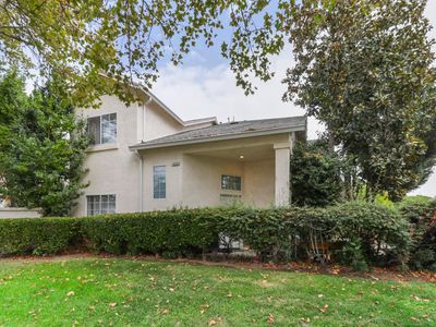 1056 Greene Ter