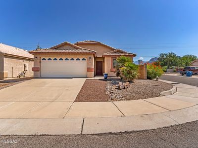 2776 W Medallion Dr