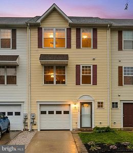 406 Blossom Ln