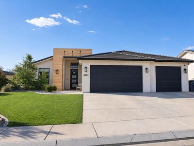 3053 E Photinia Dr