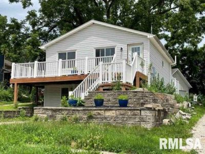 Property at 813 W 2nd St, Cedar Falls, IA