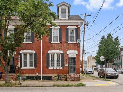2425 Jane St