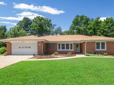 1 Oak Ln