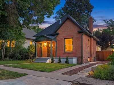 374 N F St E