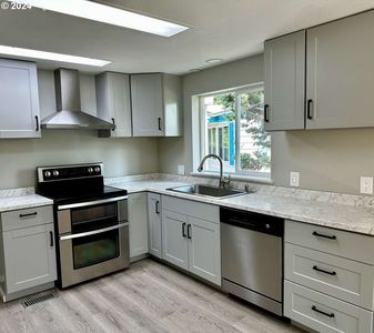 21100 Sandy Blvd #136