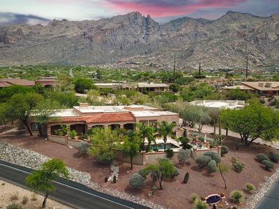 4001 E Camino Montecillo