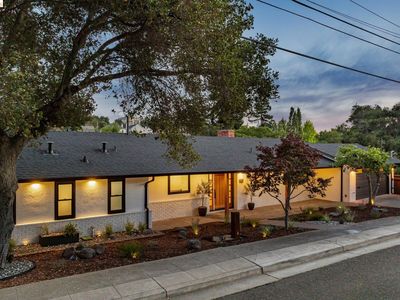 921 Underhills Rd