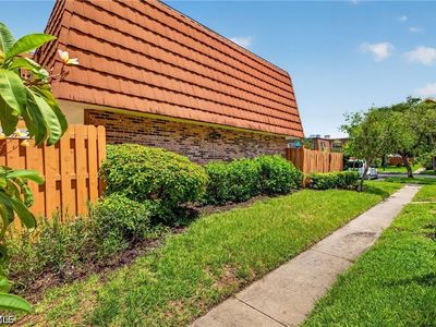 1448 Park Shore Cir APT 2