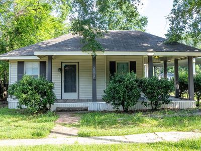 200 Lazarre Ave