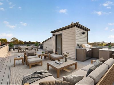 126 De Kalb Ave #3