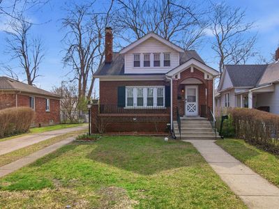 883 Saint Clair St