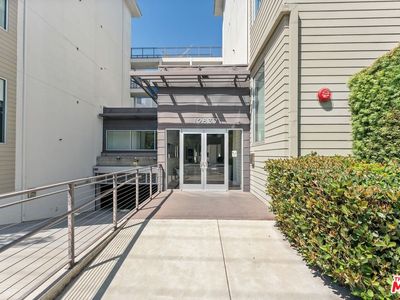 12837 Moorpark St Unit 313