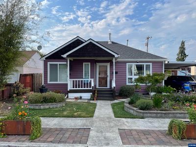 1019 15th Ave SW