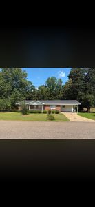 Property at 550 Hinson Dr, Thomasville, AL