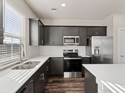 Property at 548 Edgewater Dr, Weatherford, TX