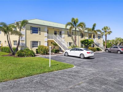 942 Capri Isles Blvd APT 105