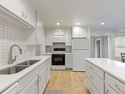 10124 W 96th St APT A