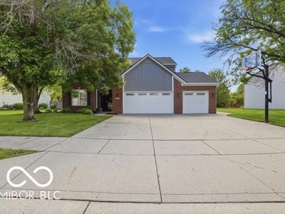 Property at 7551 Purplecress Dr, Avon, IN