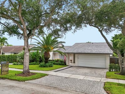 305 SW 134th Ct