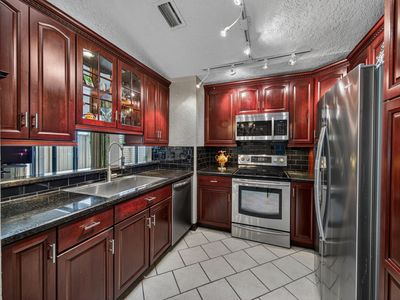 3068 S Oakland Forest Drive #806