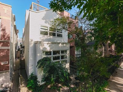 1647 N Winchester Ave #A