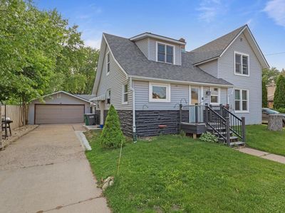 131 10TH AVENUE NORTH