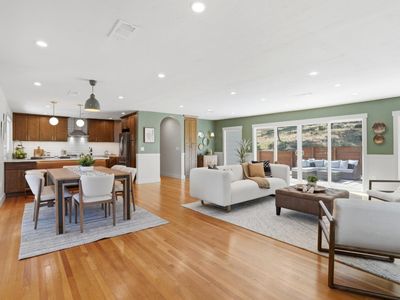 1002 Hacienda Dr