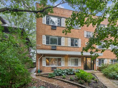 820 Seward St APT 2F