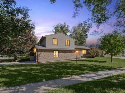 2006 Clover Ct E