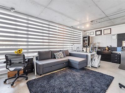 2100 Van Buren St APT 102